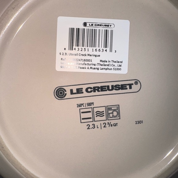 Le Creuset Utensil Crock - Picture 5 of 5
